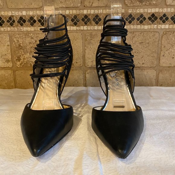 Jessica Simpson | Black High Heels - Picture 2 of 8